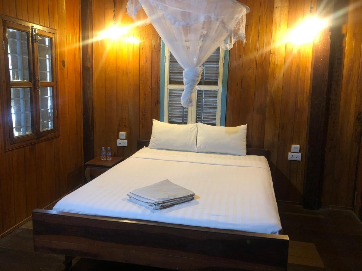 Nomad Guesthouse 크라티에 외부 사진